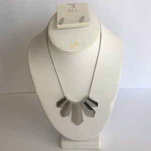 NWT. Fashion Necklace/Earring Set